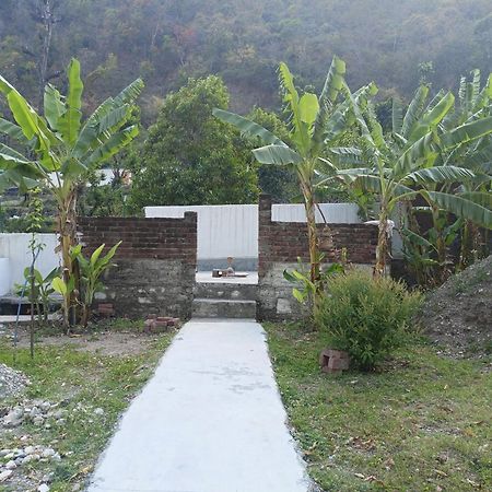 Swami Samarpan Ashram Acomodação com café da manhã Rishīkesh Exterior foto