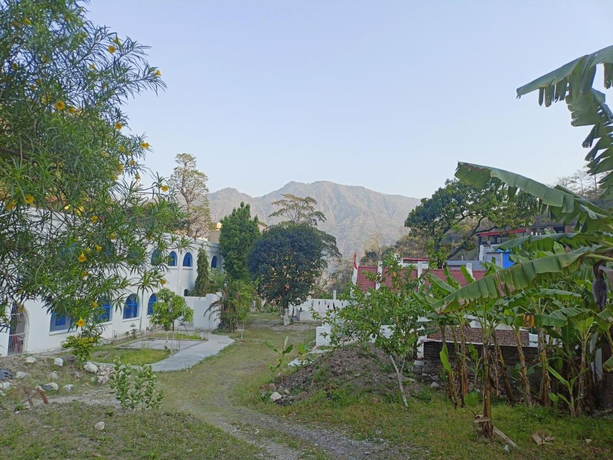 Swami Samarpan Ashram Acomodação com café da manhã Rishīkesh Exterior foto