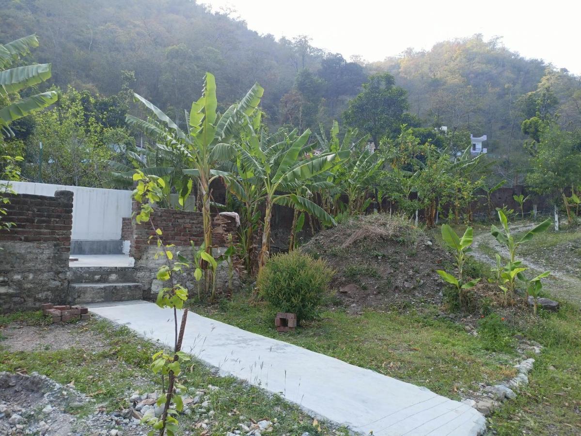 Swami Samarpan Ashram Acomodação com café da manhã Rishīkesh Exterior foto